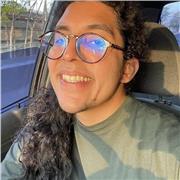 Profesor de canto por más de 3 años.
Profesional en  respiración técnica para cantantes.
Especialista en Interpretación.
